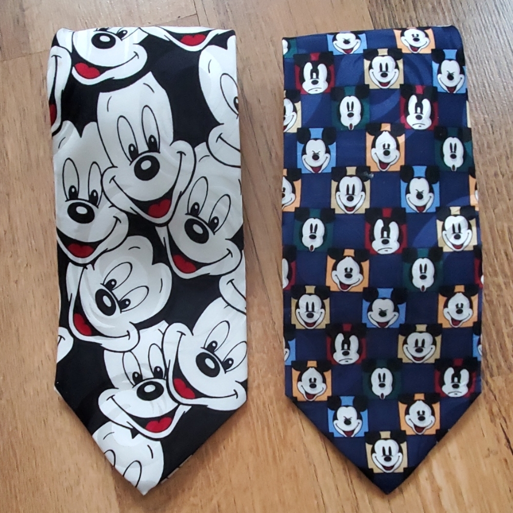 100%‎ silk Mickey Mouse ties